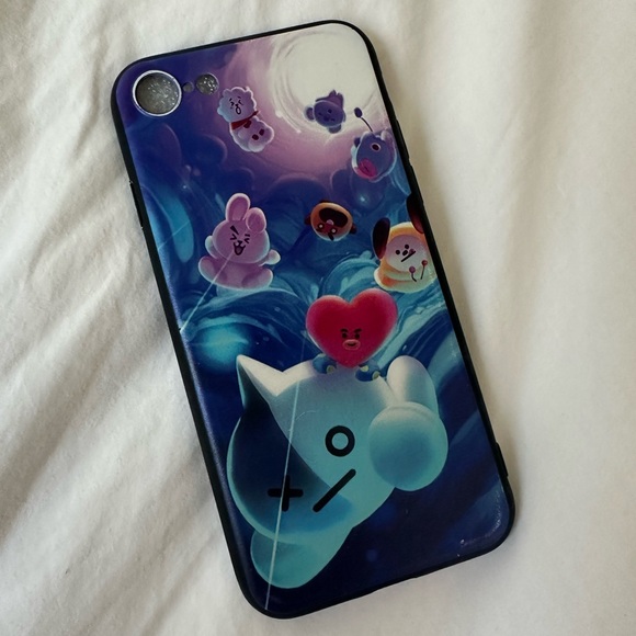 BT21 iPhone SE 2020 case - Picture 1 of 3